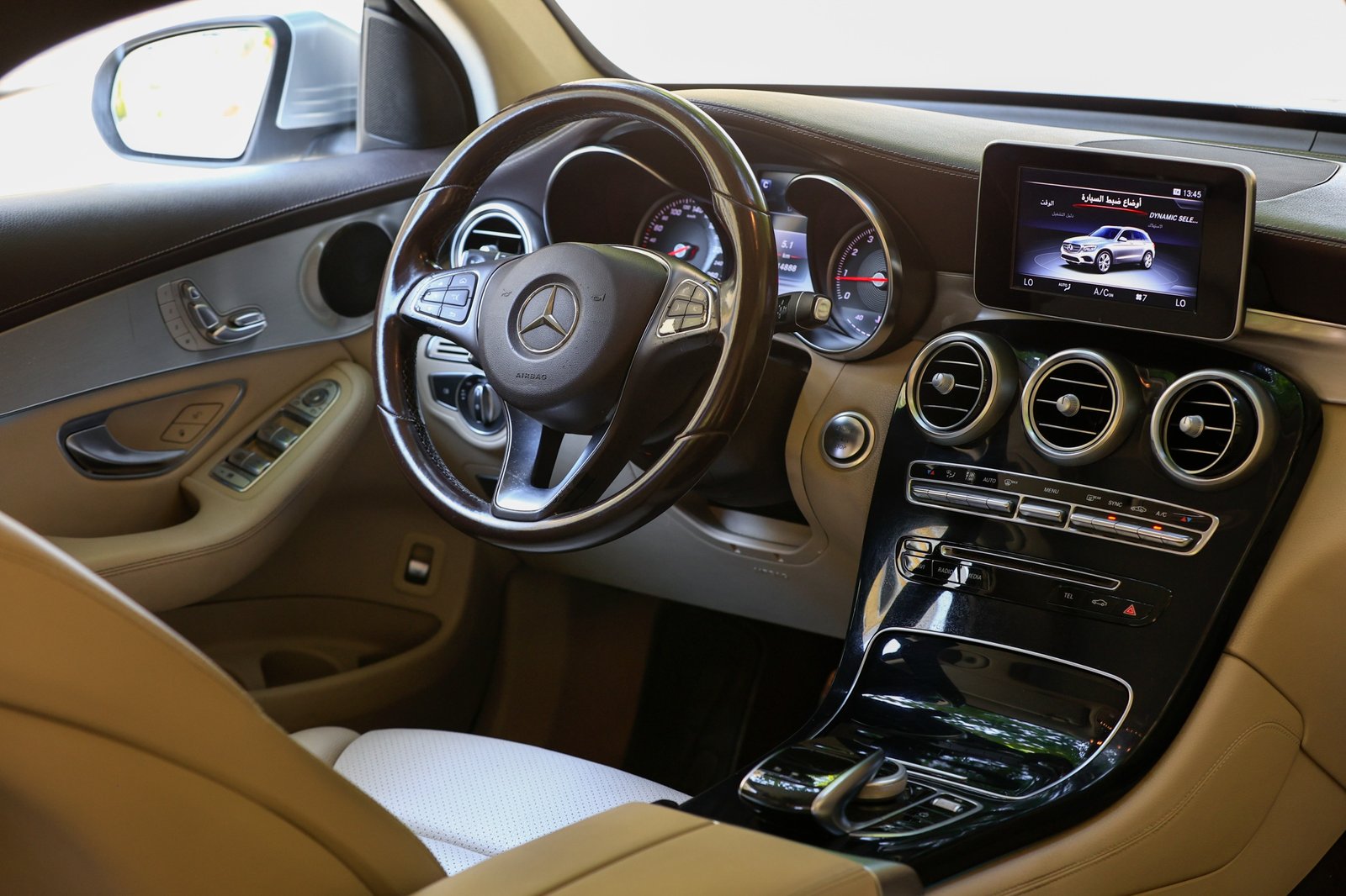 
								Mercedes GLC 250 full									