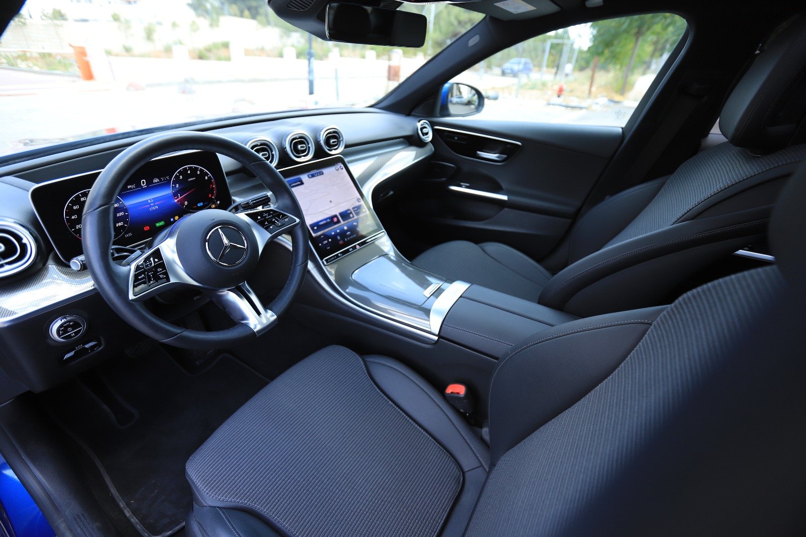 
								Mercedes C 180 full									