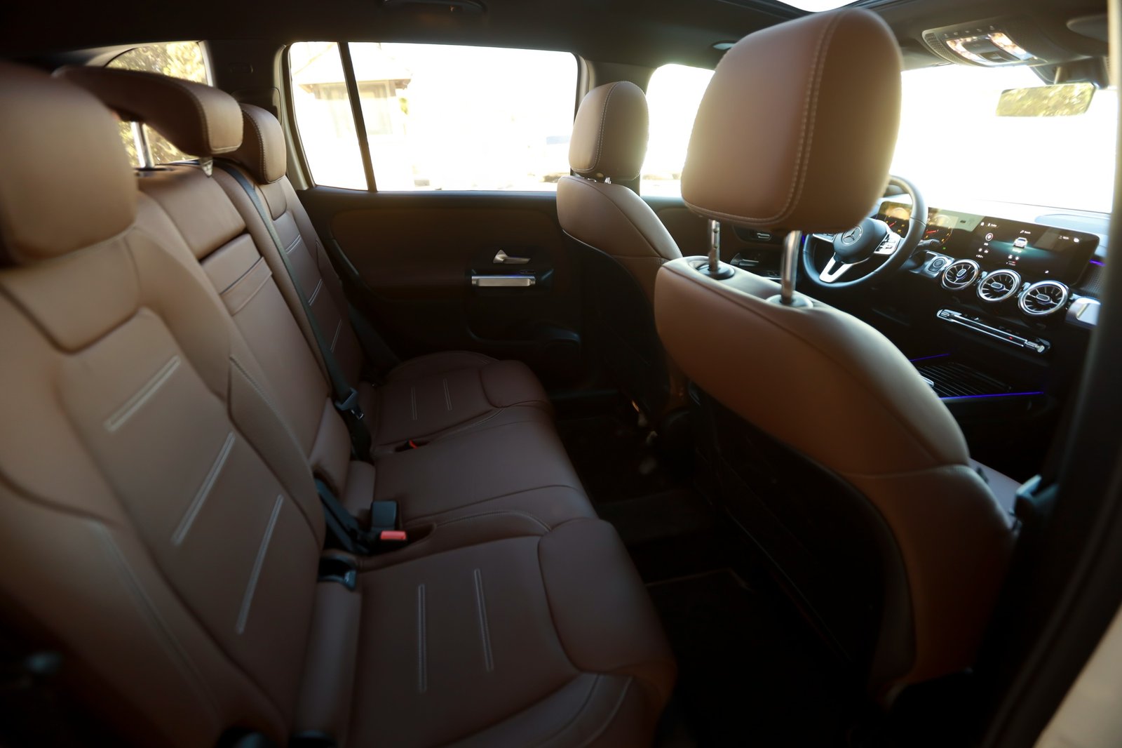 
								Mercedes GLB 250 4MATIC 5-S full									