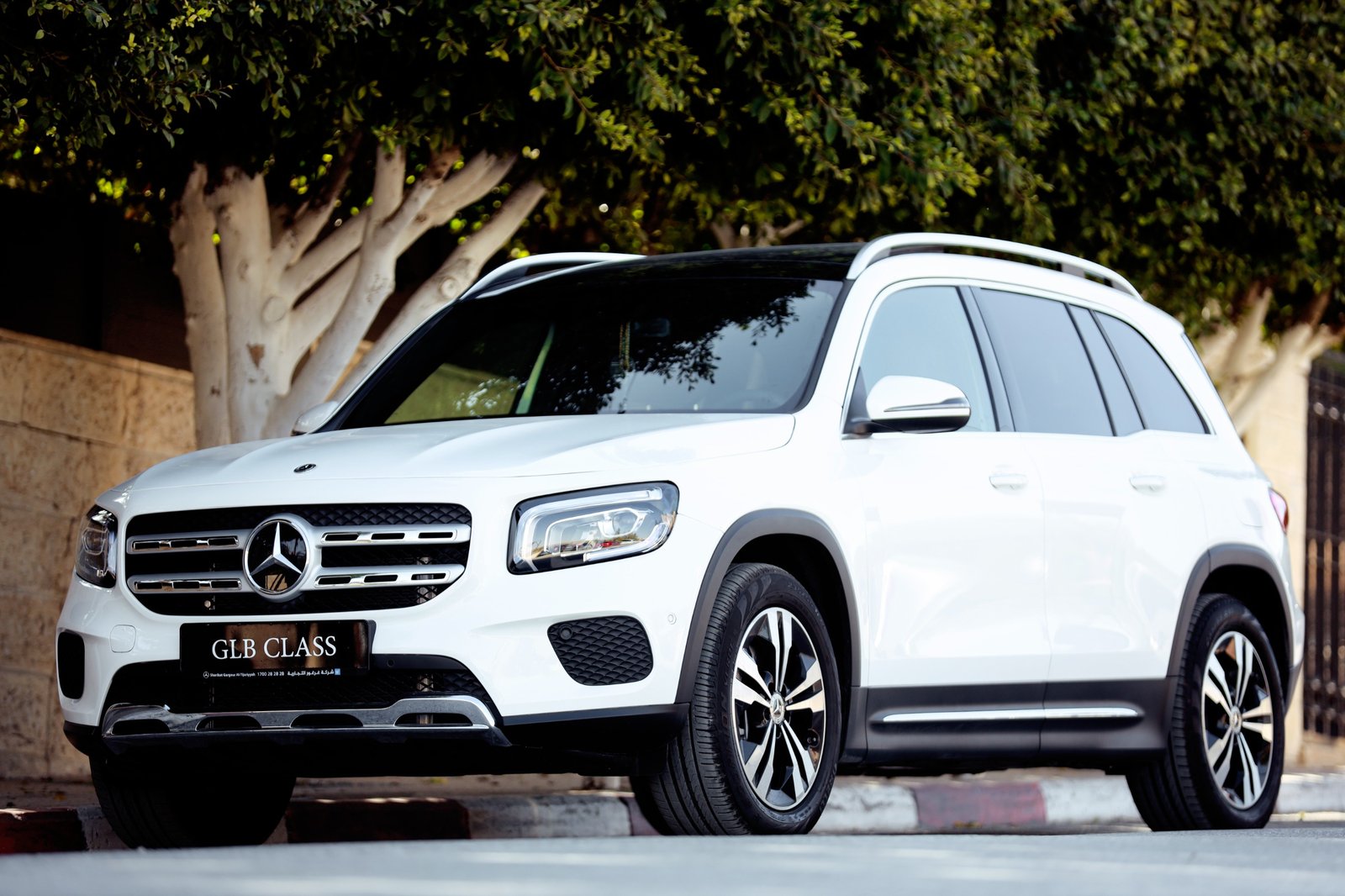 
								Mercedes GLB 250 4MATIC 5-S full									
