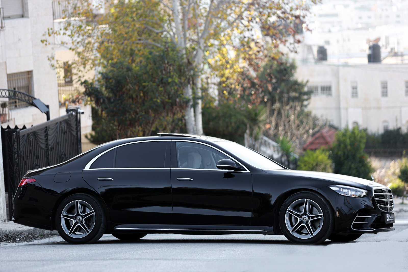 
								Mercedes S 580 e full									