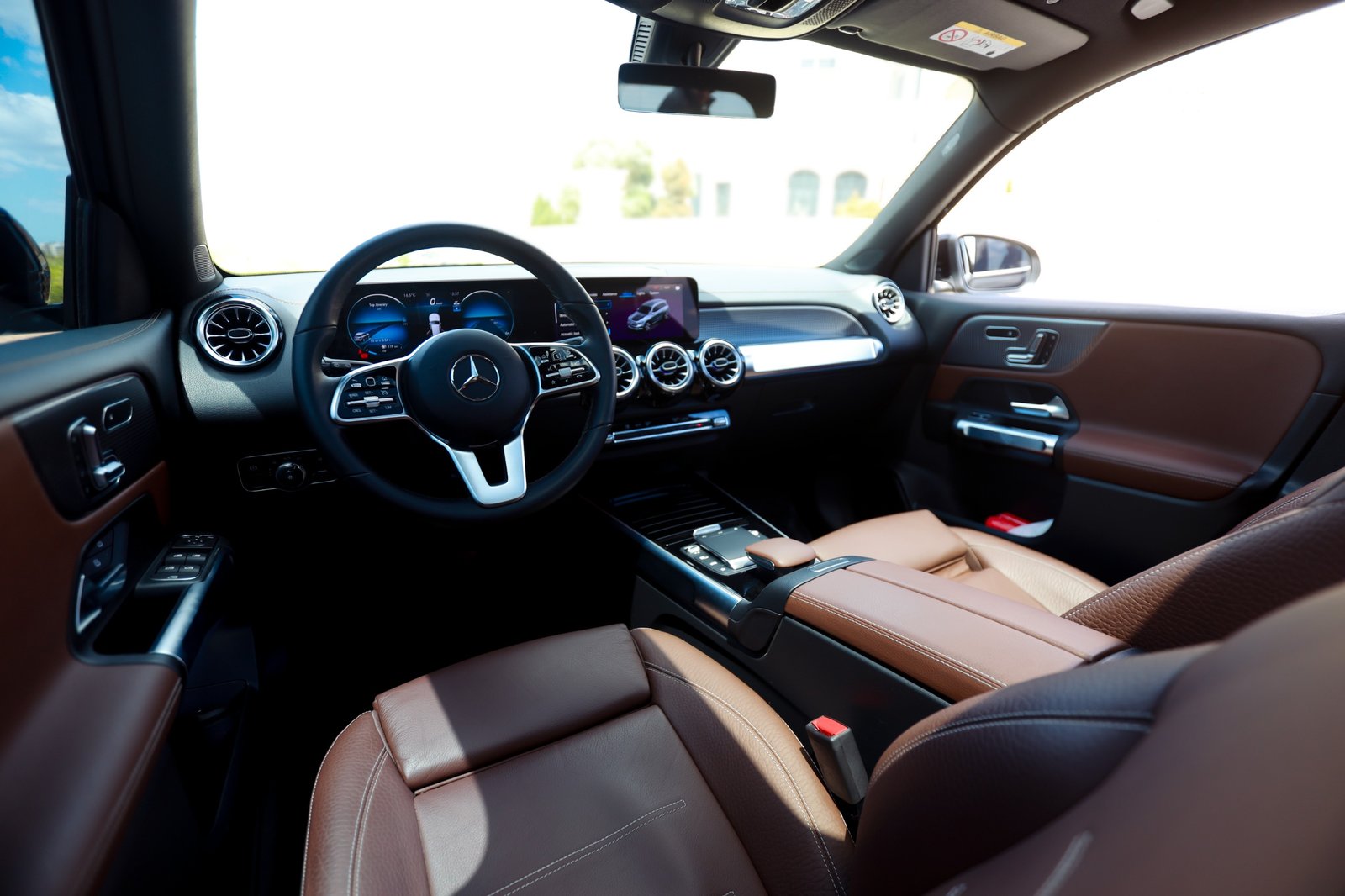 
								Mercedes GLB 250 4MATIC 5-S full									