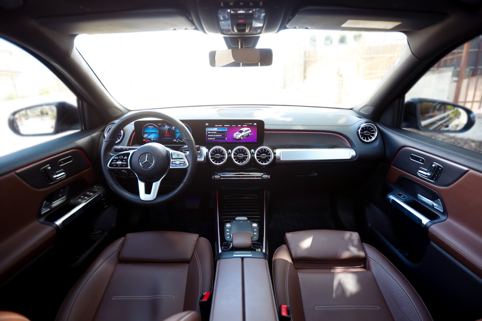 
								Mercedes GLB 250 4MATIC 5-S full									