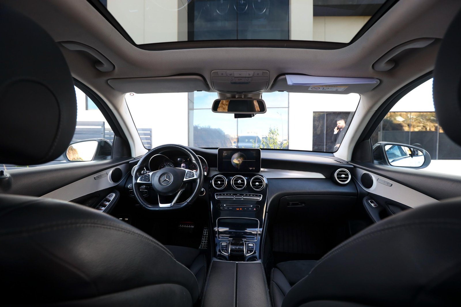 
								Mercedes GLC 250 full									