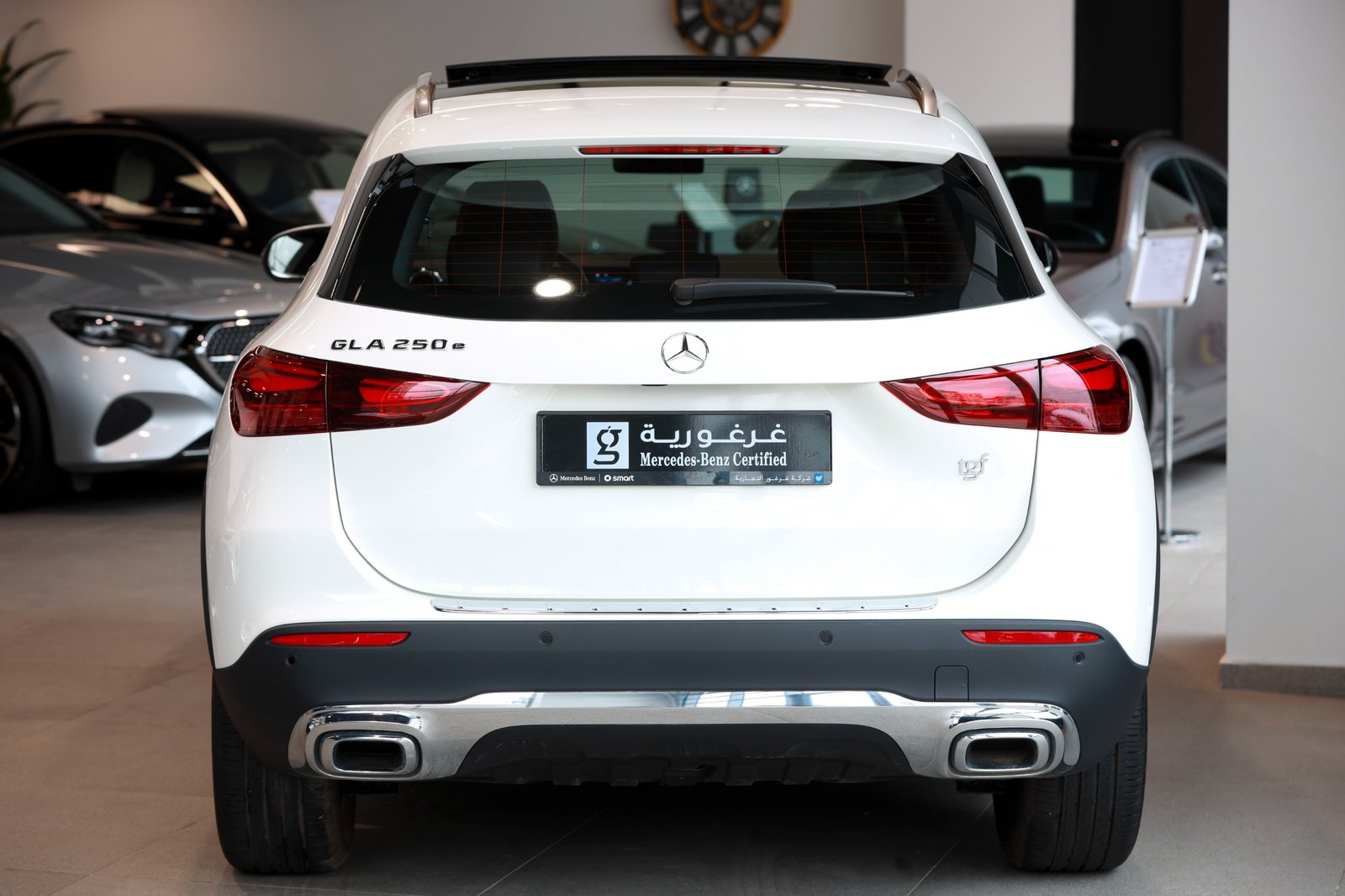 
								Mercedes GLA 250 e FL full									