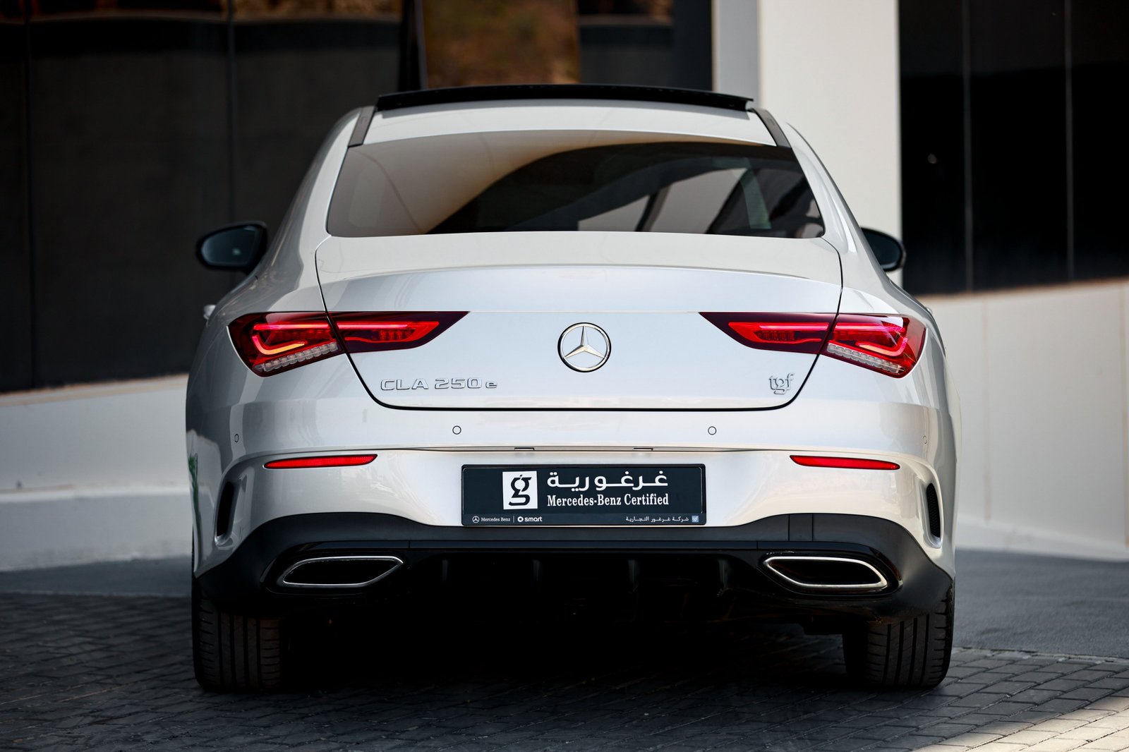 
								Mercedes CLA 250 e Coupe AMG full									