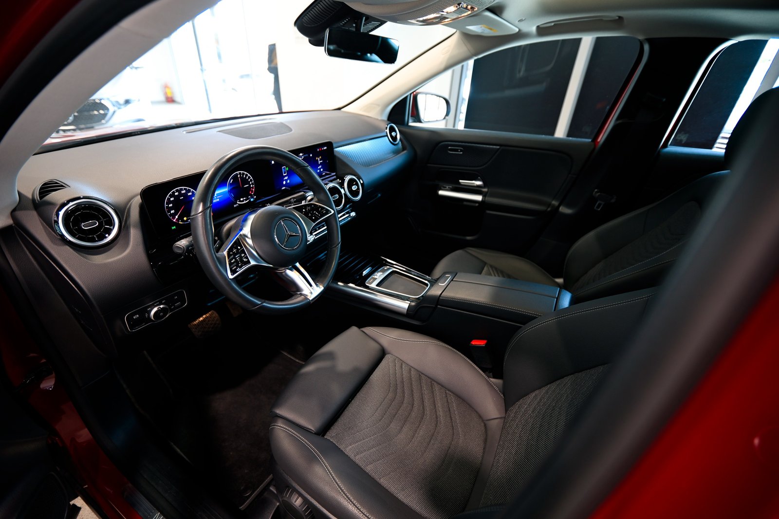 
								Mercedes GLA 250 e FL full									