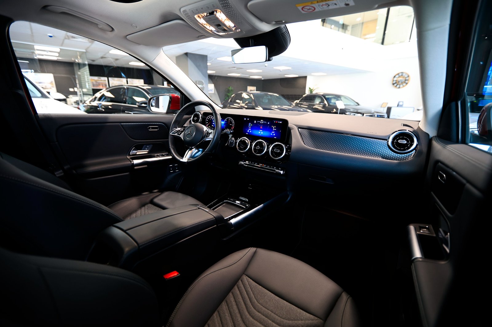 
								Mercedes GLA 250 e FL full									