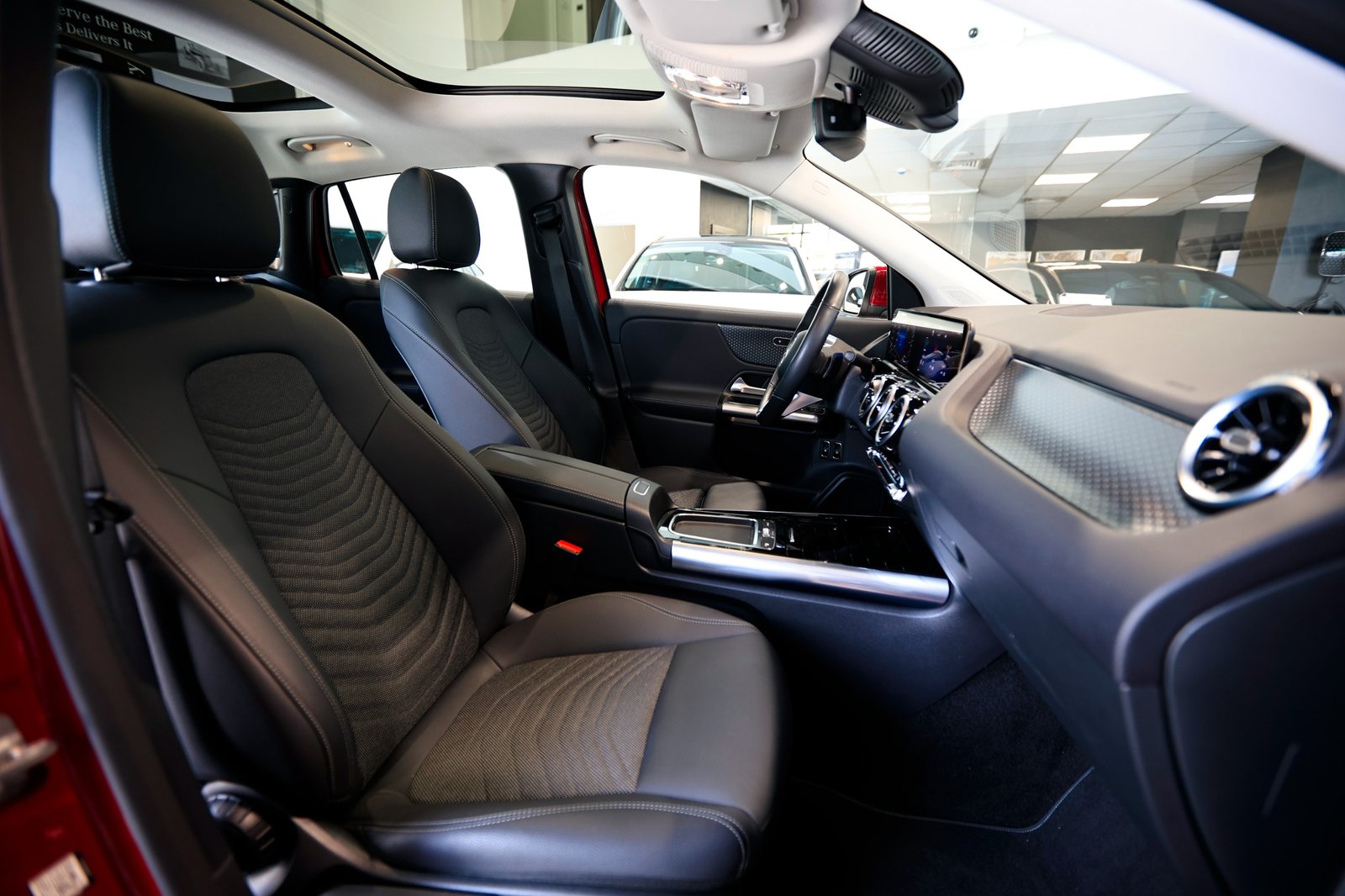 
								Mercedes GLA 250 e FL full									