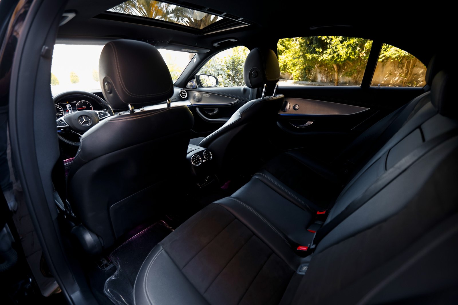 
								Mercedes E220d full									