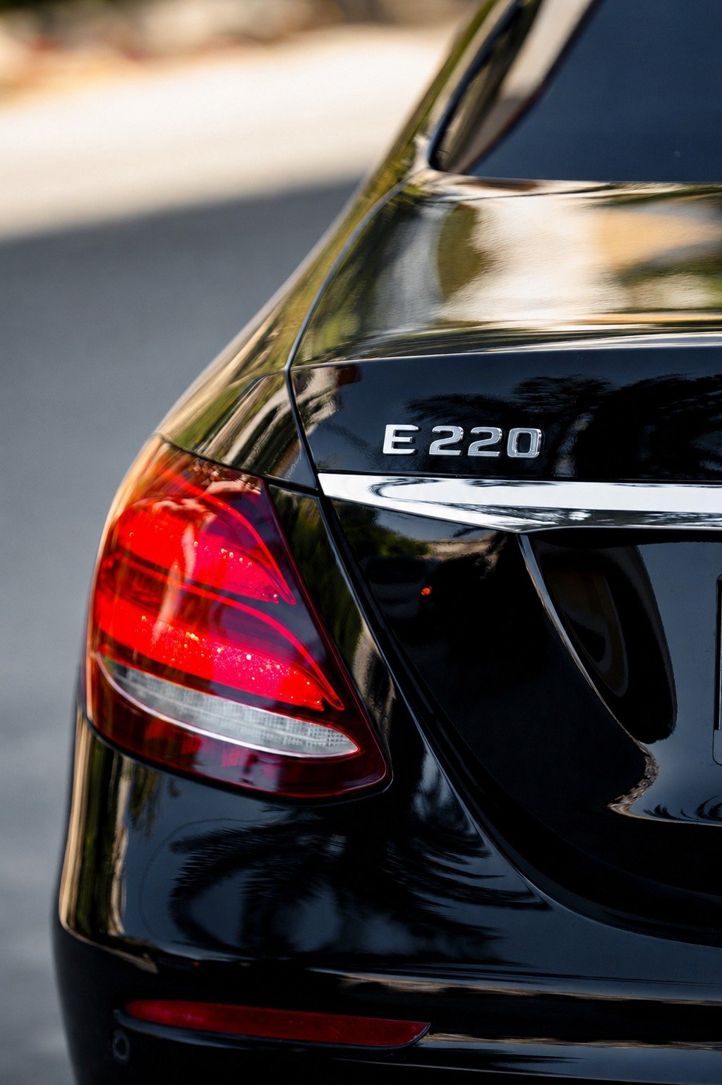 
								Mercedes E220d full									