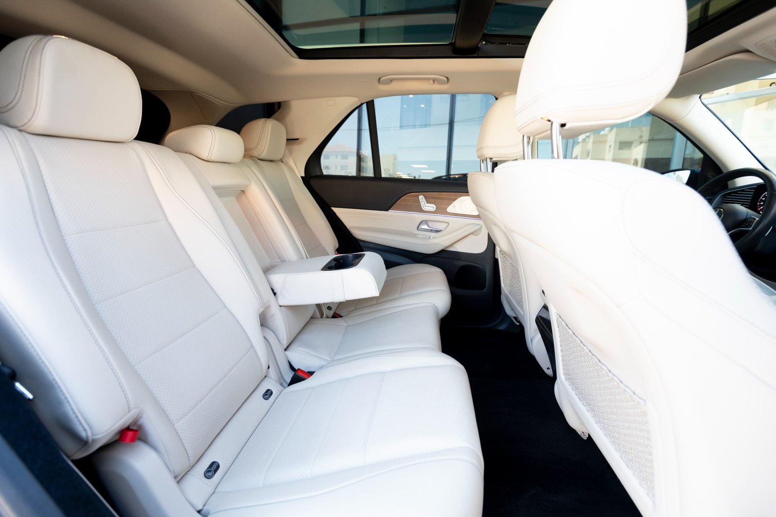 
								Mercedes GLE 300 d 4MATIC 6-s full									