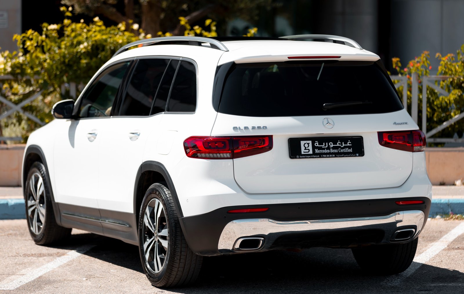 
								Mercedes GLB 250 4MATIC 6-S full									