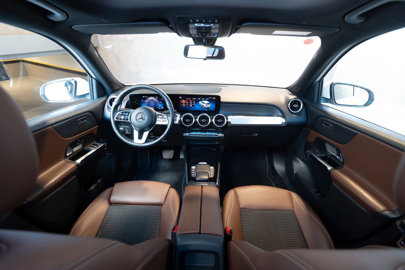 
								Mercedes GLB 250 4MATIC 6-S full									