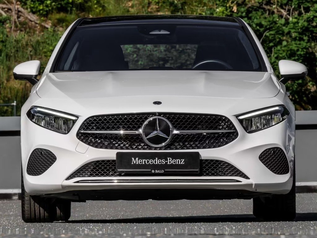 
								Mercedes A 250 e 5D NEW full									