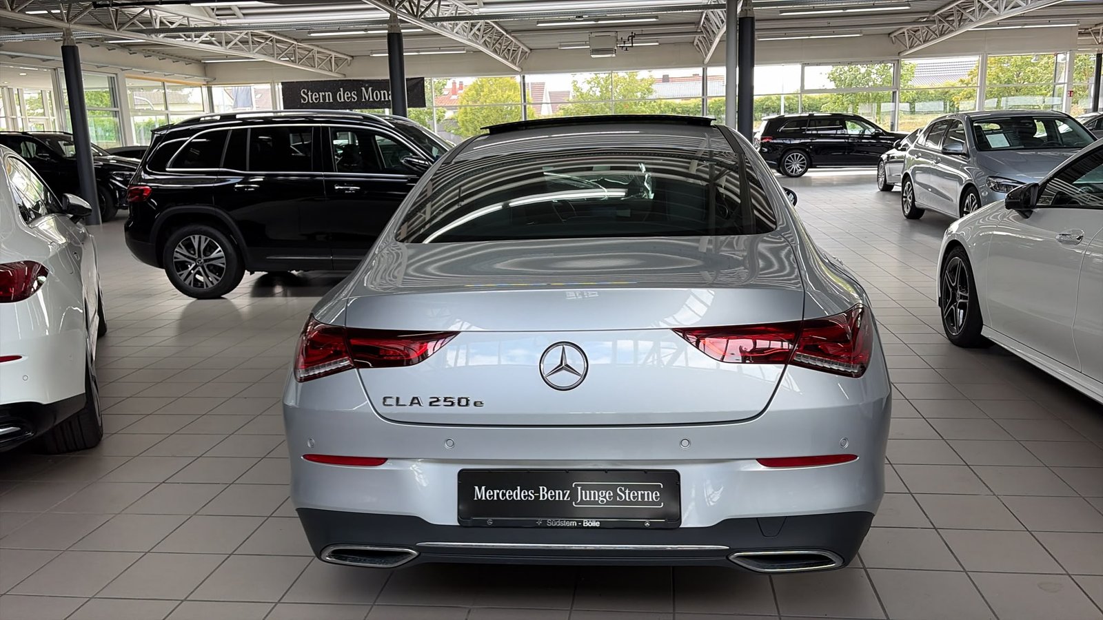 
								Mercedes CLA 250 e Coupe full									