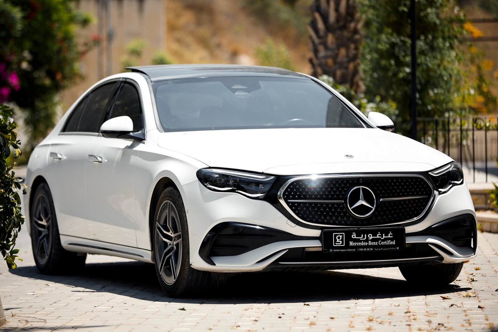 
								Mercedes E300 eAMG full									
