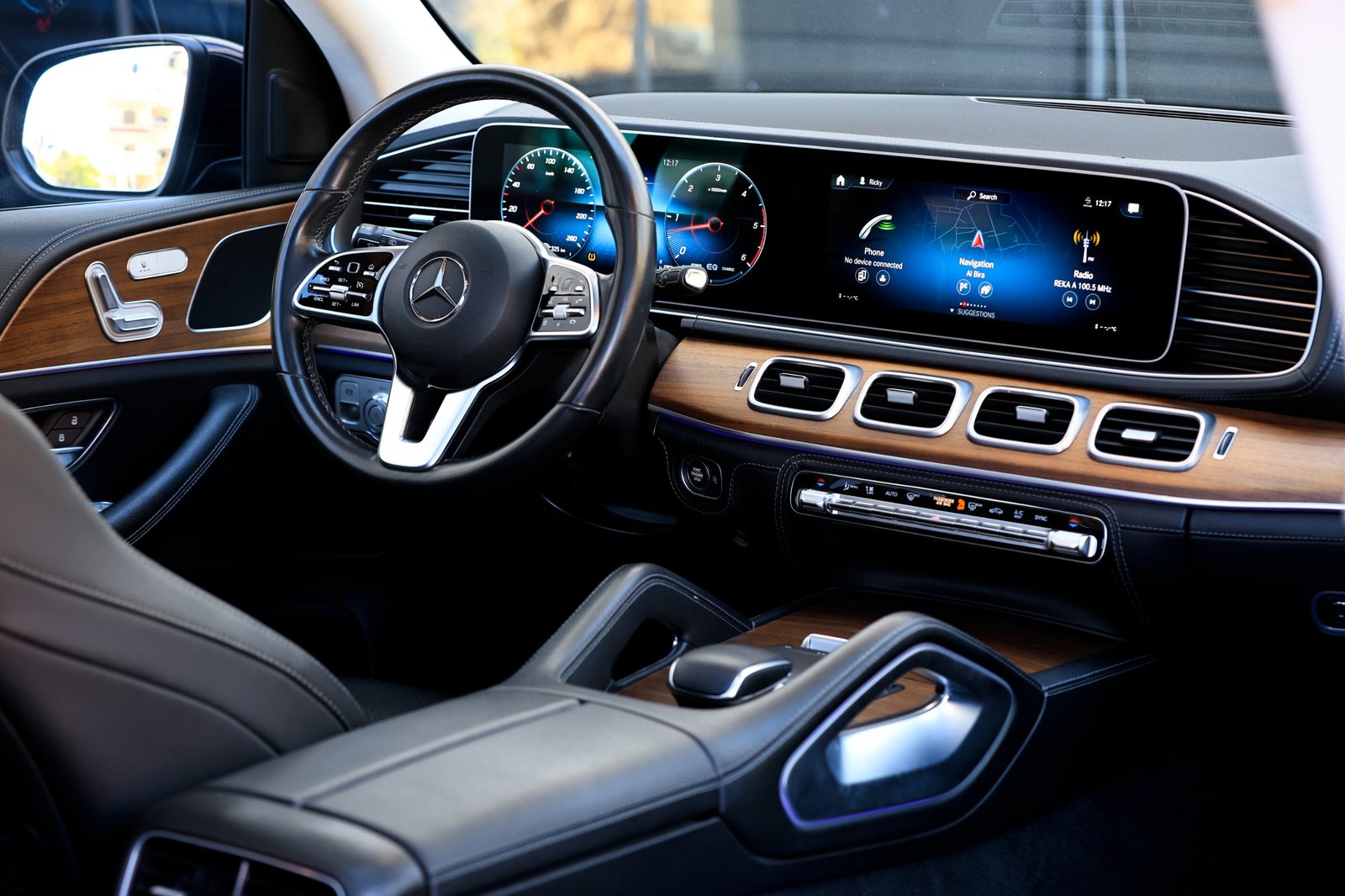 
								Mercedes GLE 300 d 4MATIC 6-s full									