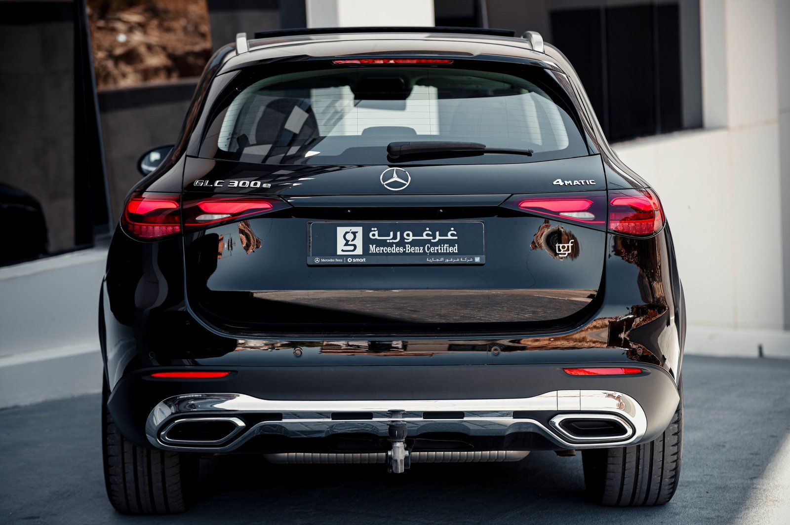 
								Mercedes GLC 300 e 4MATIC full									