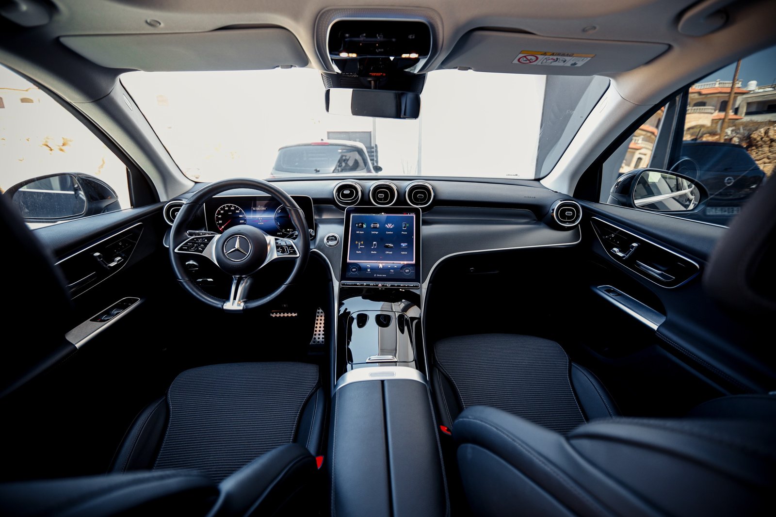 
								Mercedes GLC 300 e 4MATIC full									