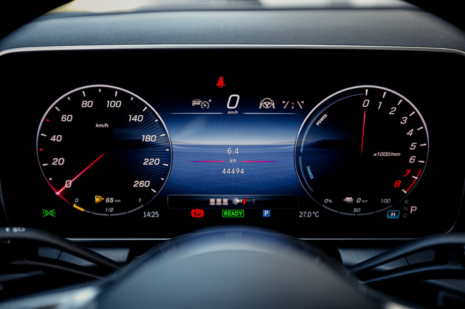 
								Mercedes GLC 300 e 4MATIC full									