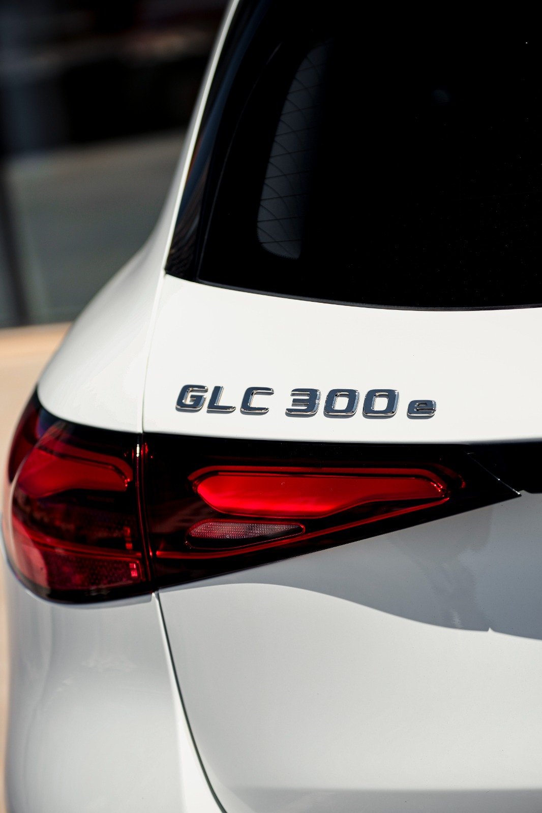 
								Mercedes GLC 300 e 4MATIC full									