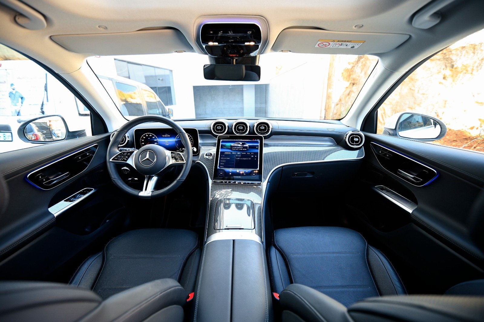 
								Mercedes GLC 300 e 4MATIC full									