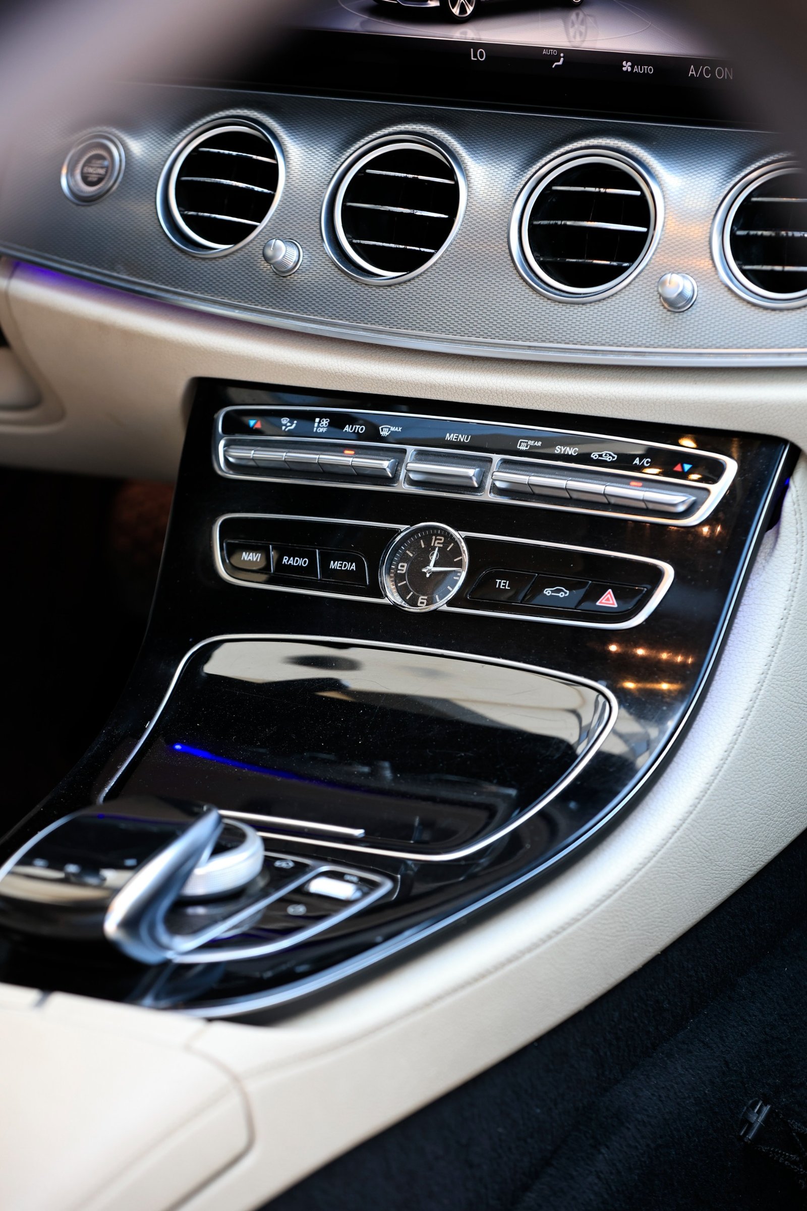 
								Mercedes E300 full									