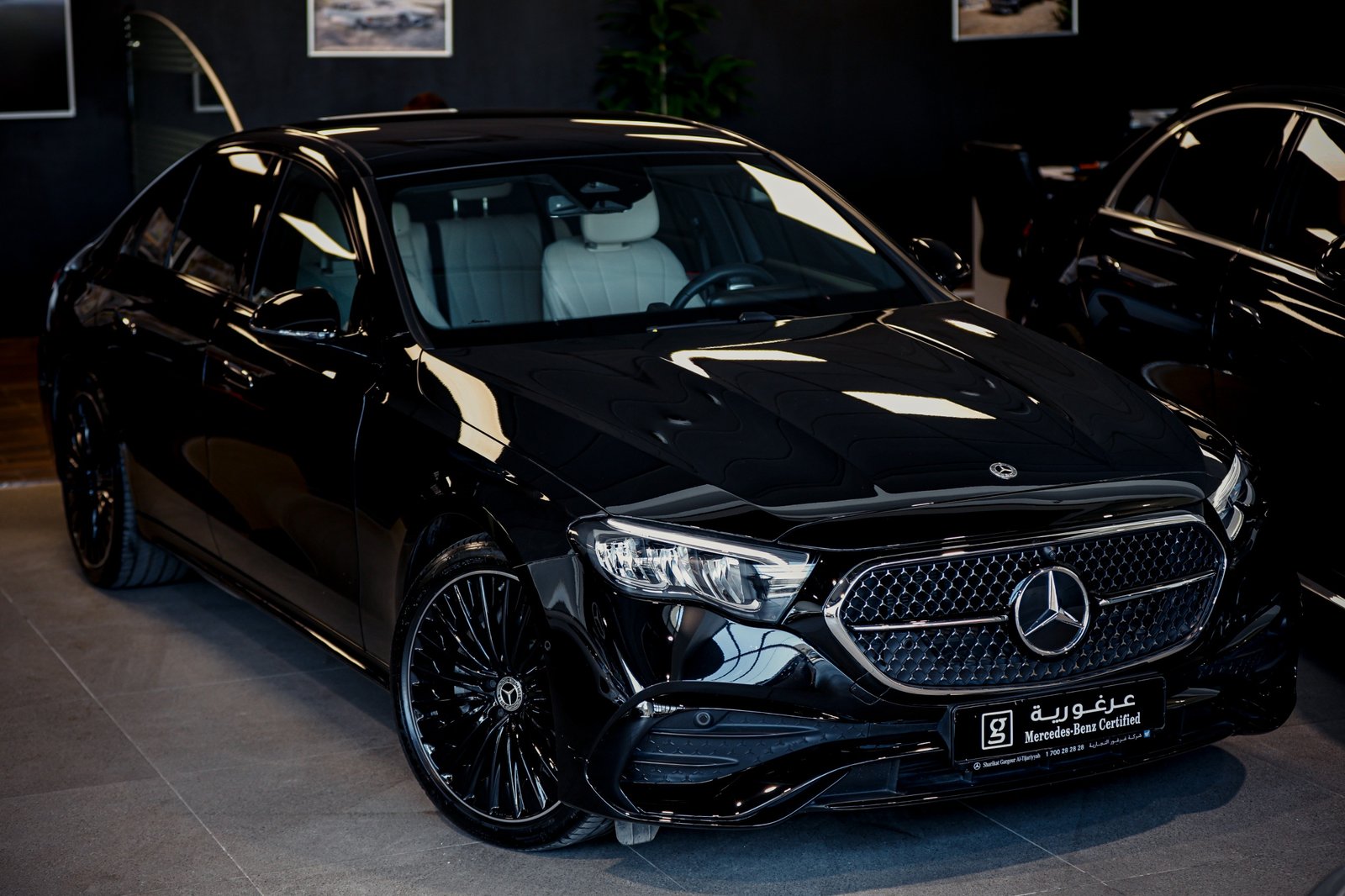 
								Mercedes E300 eAMG full									