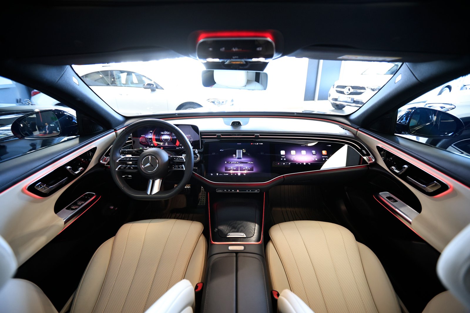 
								Mercedes E300 eAMG full									