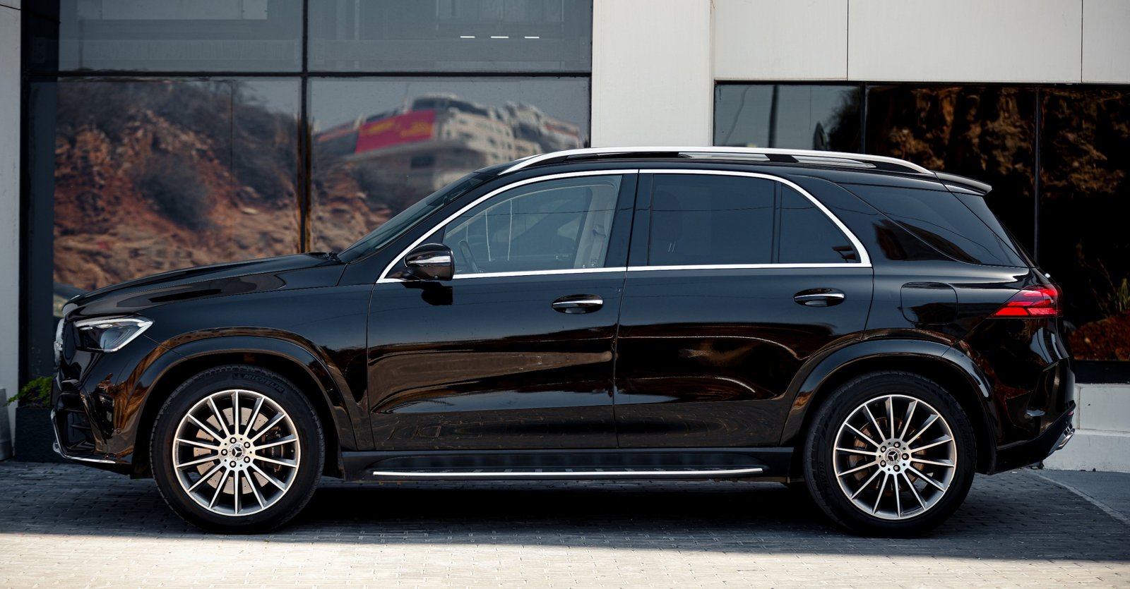 
								Mercedes GLE 350 de 4MATIC full									