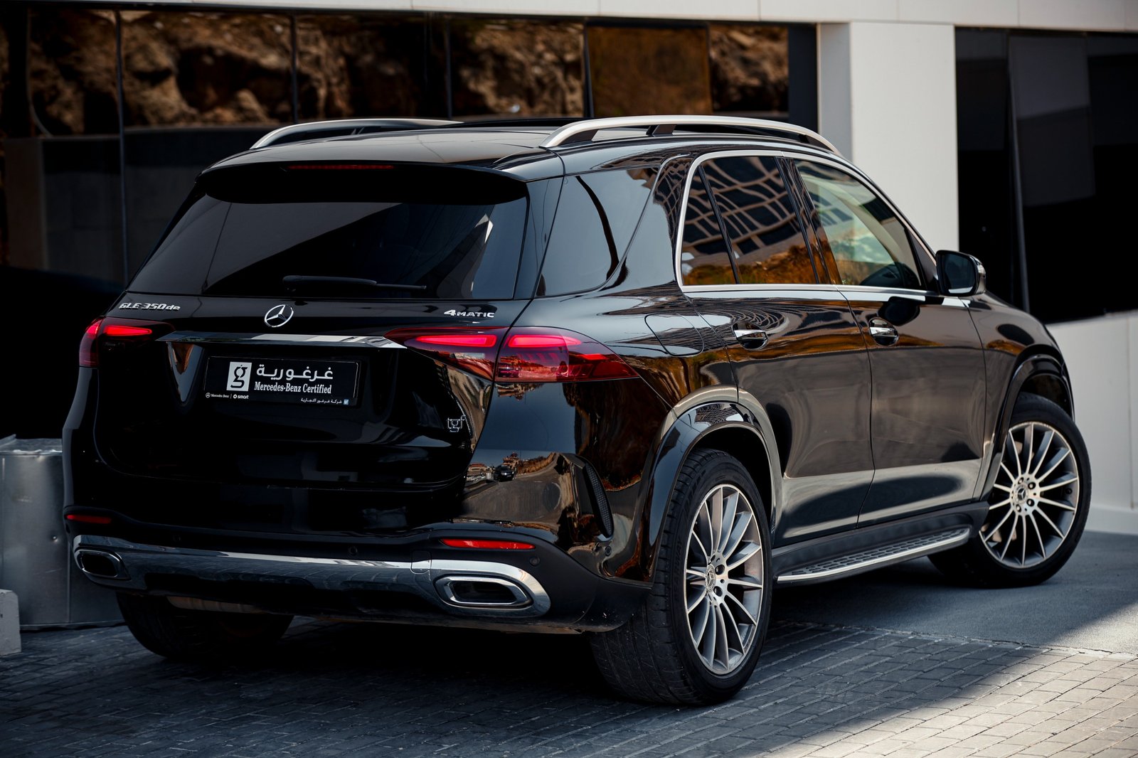 
								Mercedes GLE 350 de 4MATIC full									