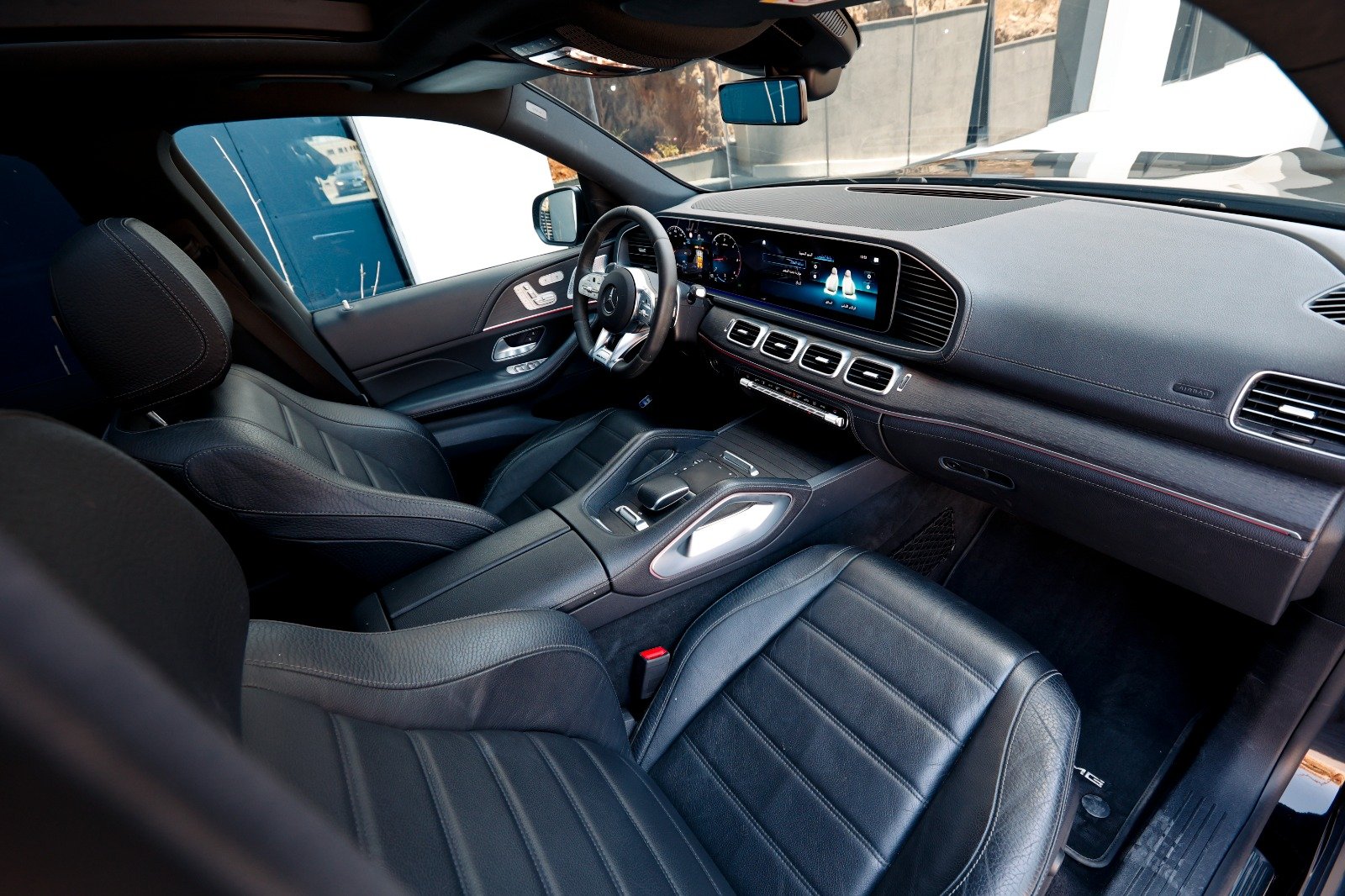 
								Mercedes GLS 350 d 4MATIC AMG full									