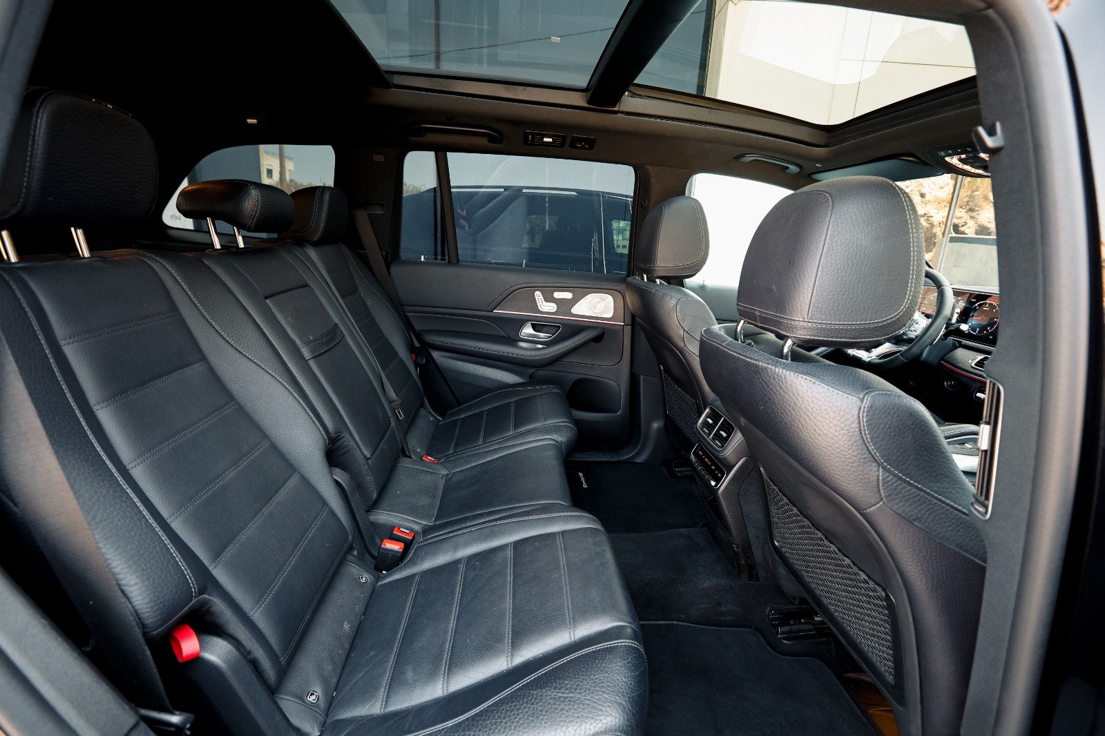 
								Mercedes GLS 350 d 4MATIC AMG full									