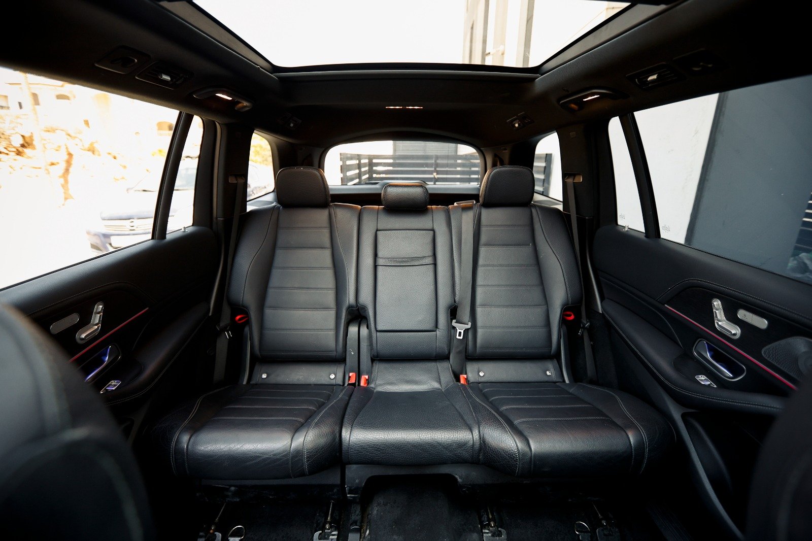 
								Mercedes GLS 350 d 4MATIC AMG full									