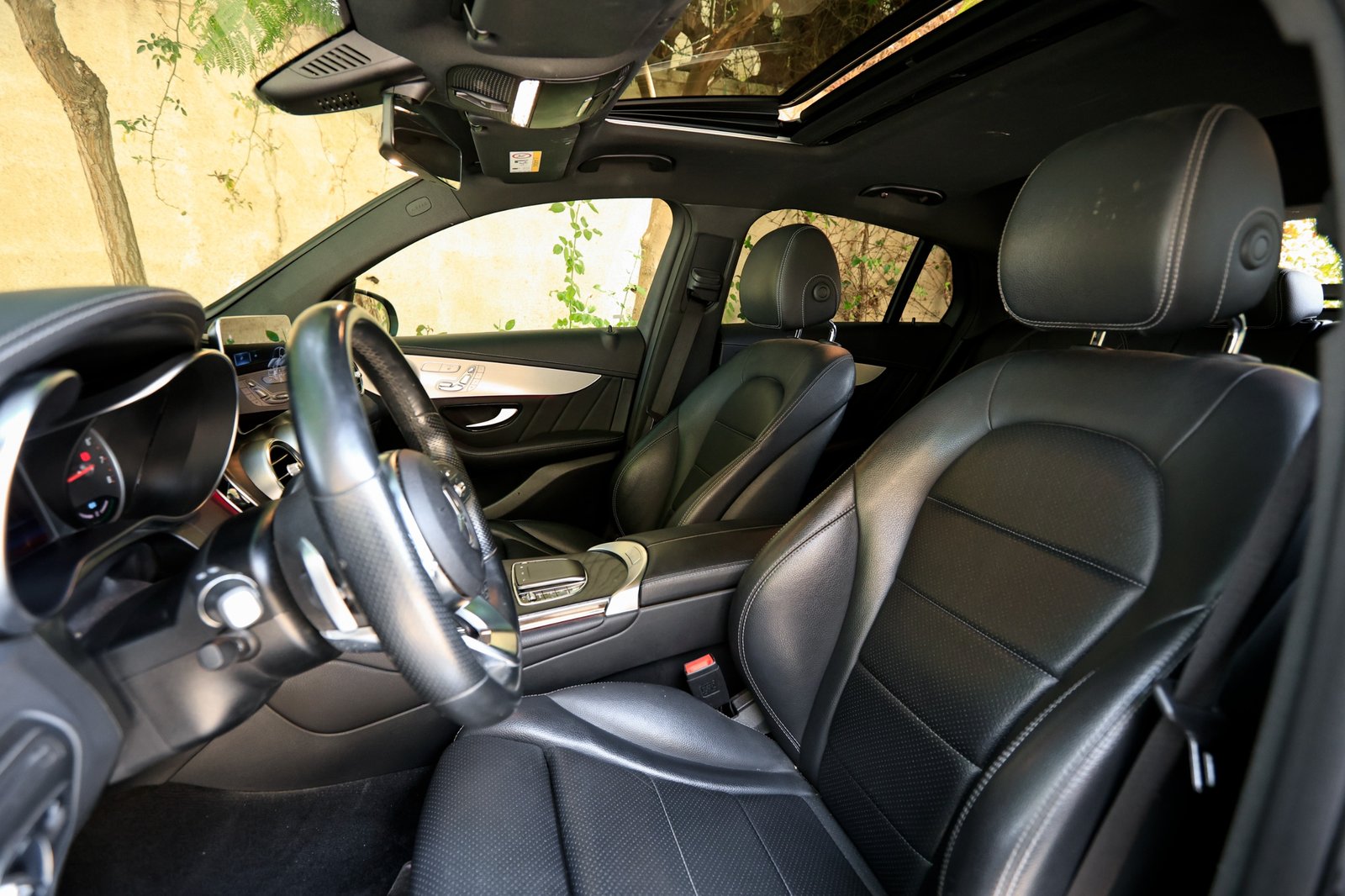 
								Mercedes GLC 200 Coupé full									